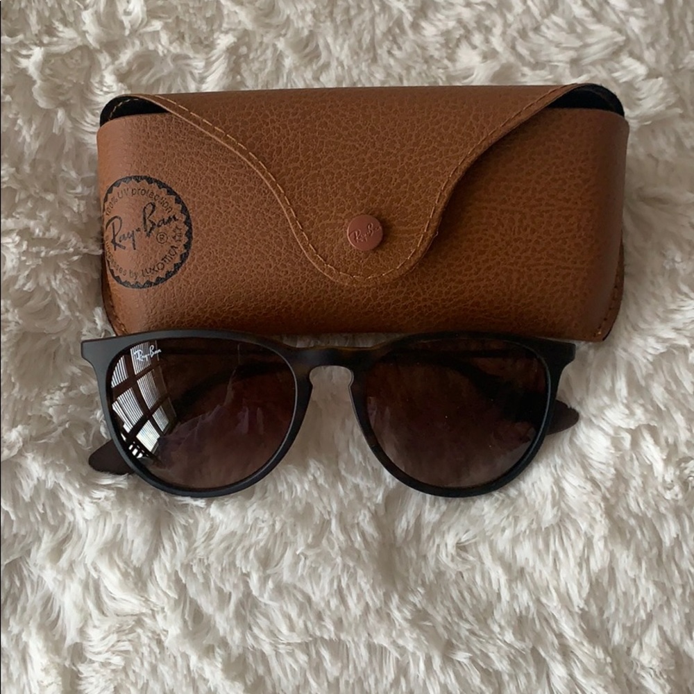 ✨Ray Ban Erika Sunglasses✨